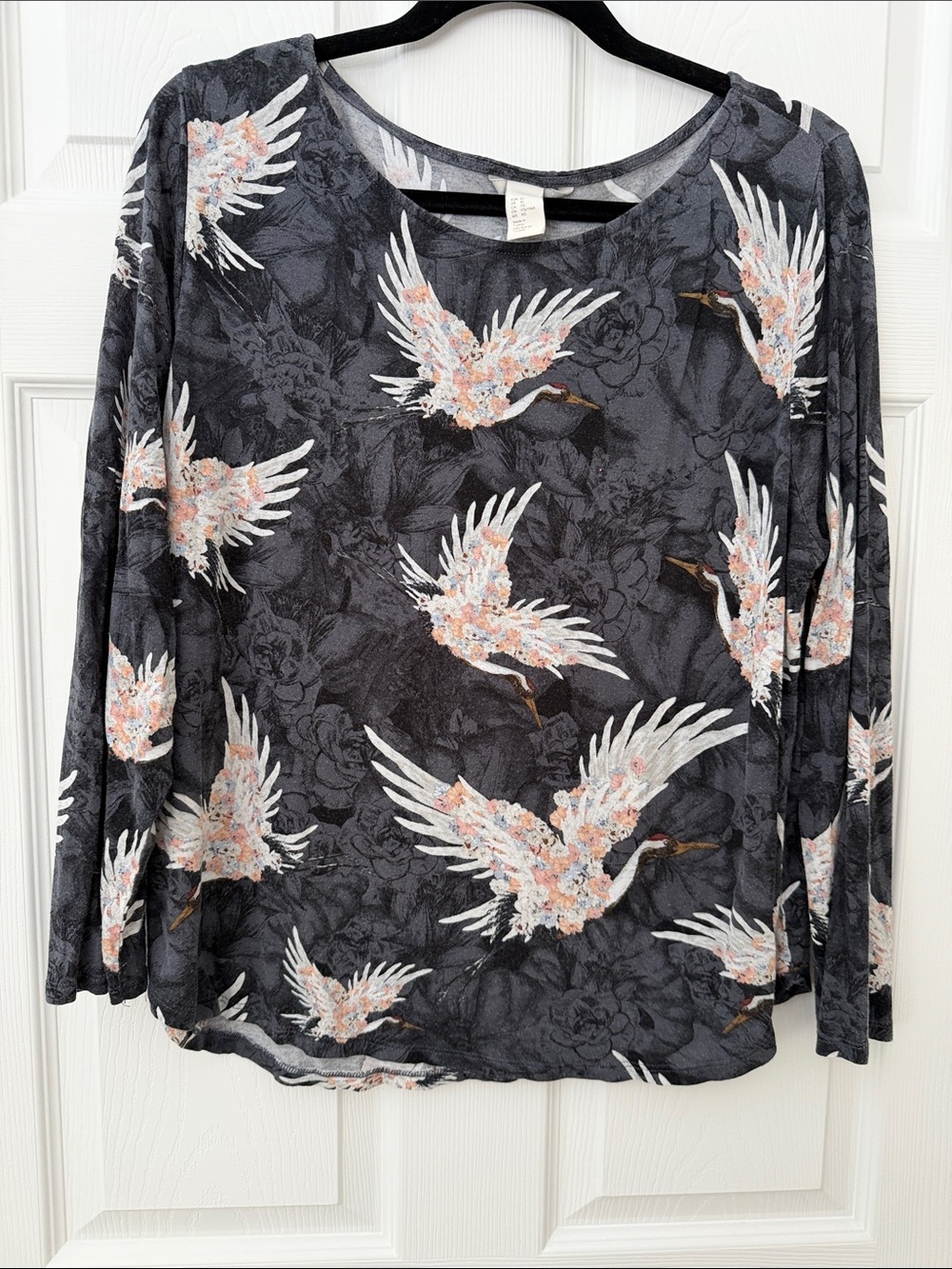 H & M Women's Dark Gray Crane Print Long-Sleeve Top